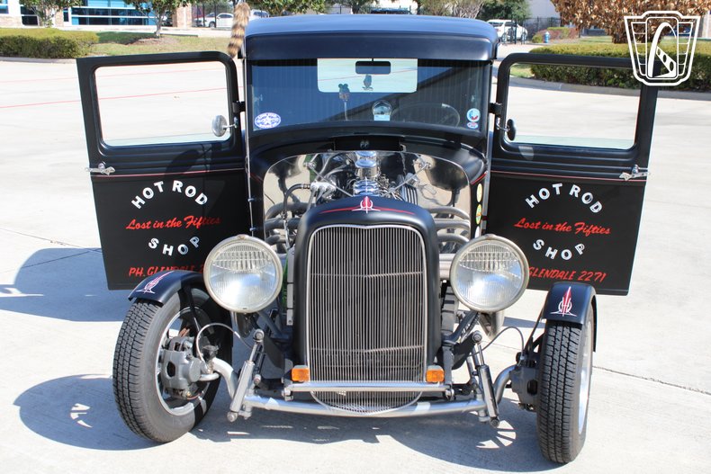 1932 Ford Pickup 163