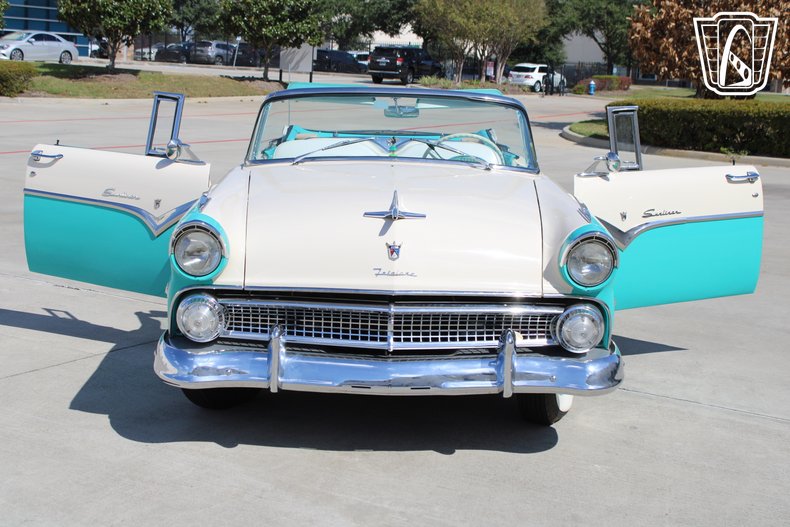 1955 Ford Fairlane 21
