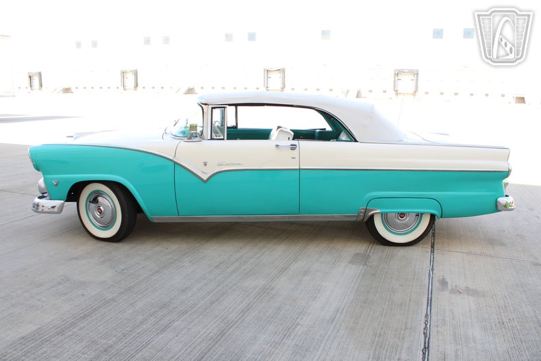 1955 Ford Fairlane 28