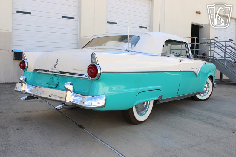 1955 Ford Fairlane 38