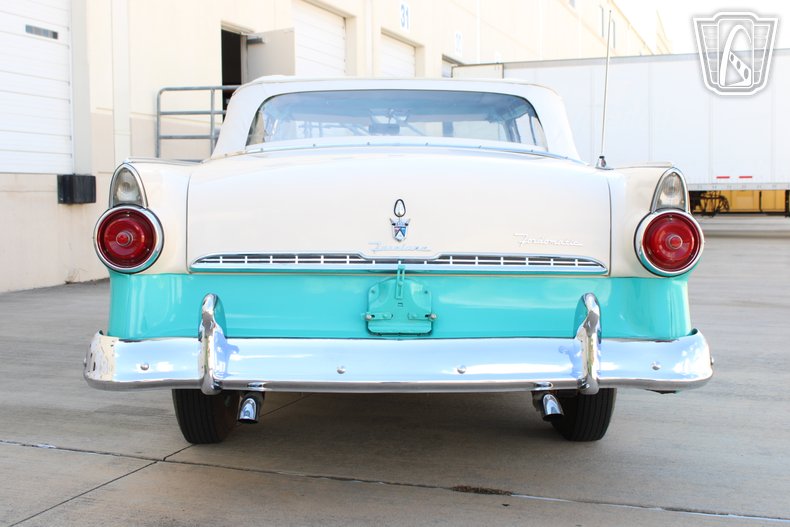 1955 Ford Fairlane 35