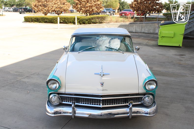 1955 Ford Fairlane 44