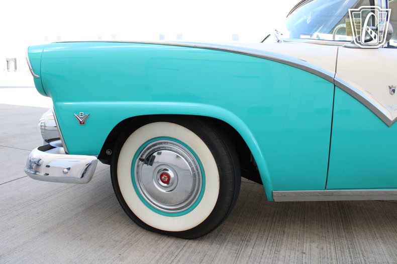 1955 Ford Fairlane 51
