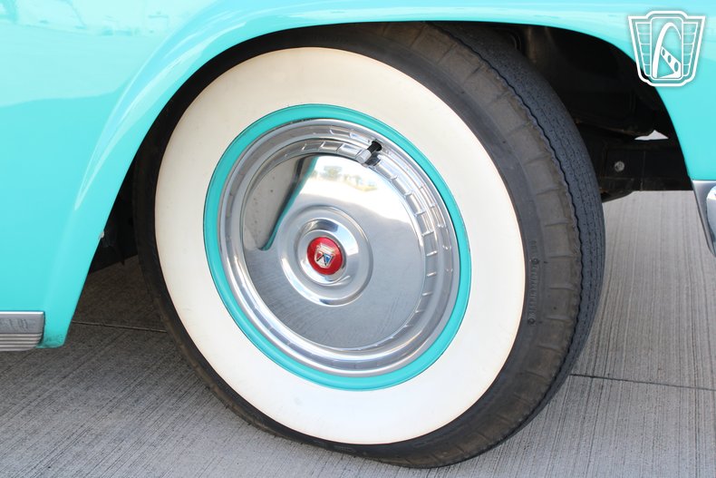 1955 Ford Fairlane 65