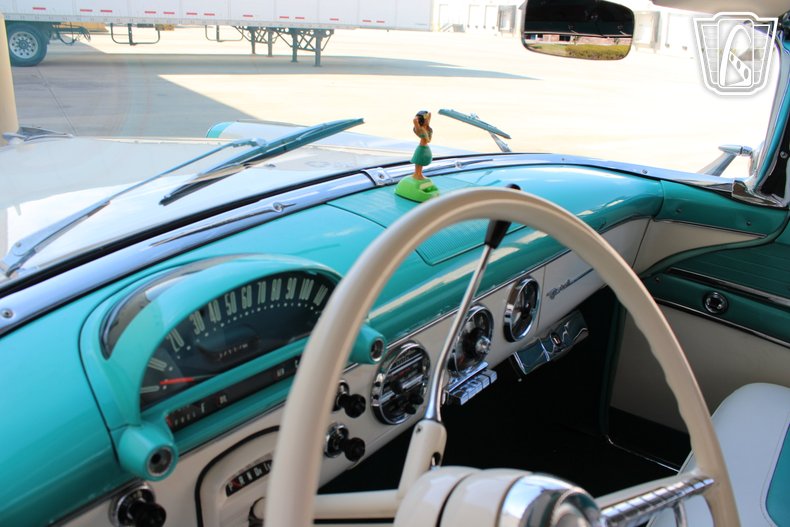 1955 Ford Fairlane 120