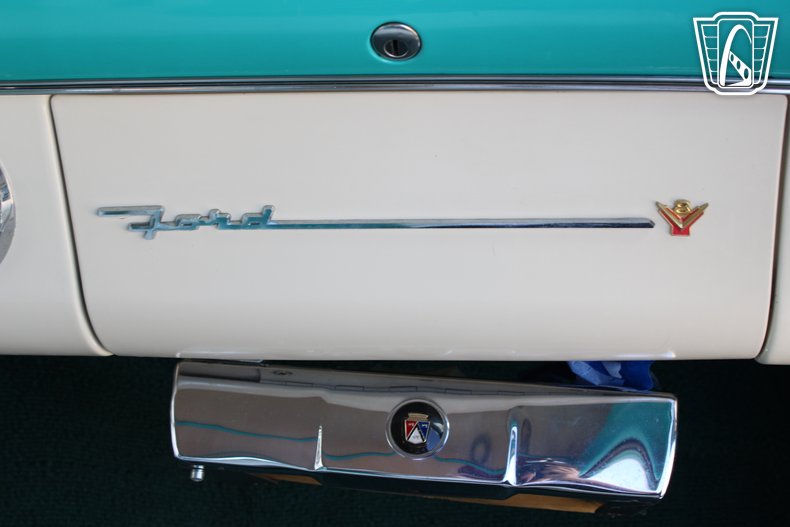 1955 Ford Fairlane 135