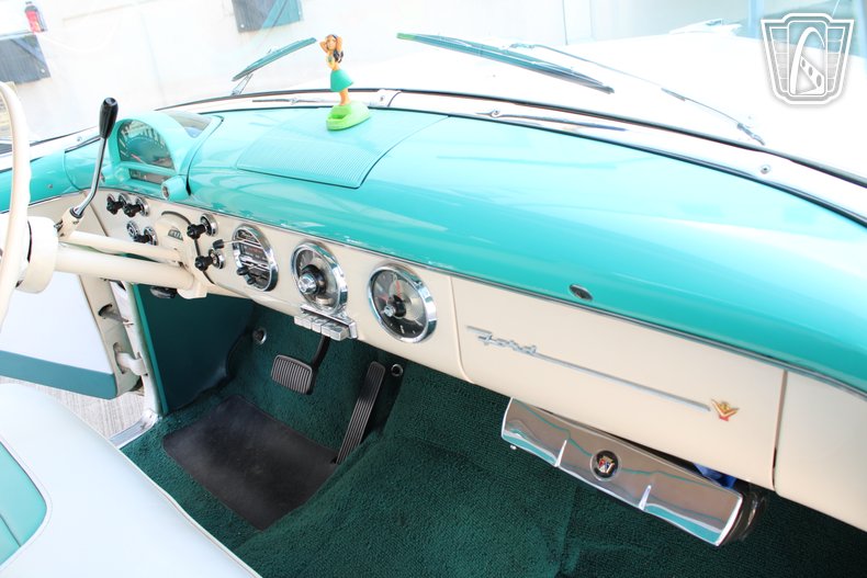 1955 Ford Fairlane 133