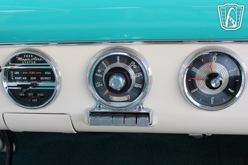 1955 Ford Fairlane 137
