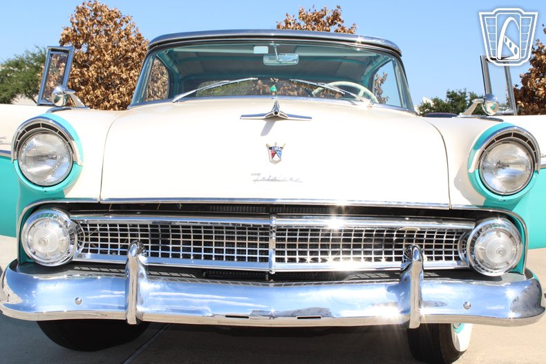 1955 Ford Fairlane 155