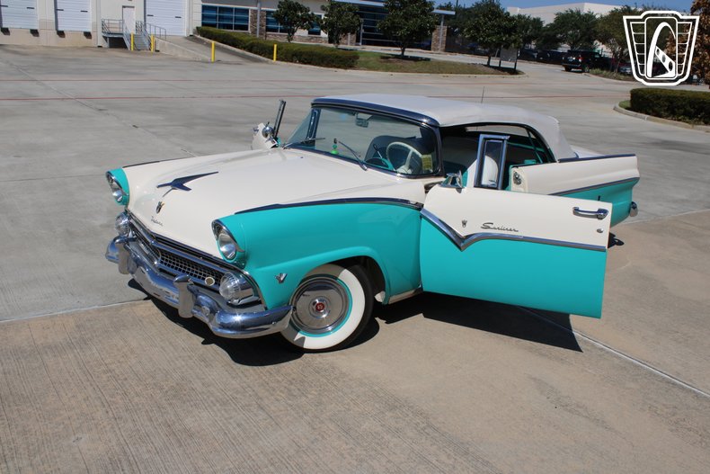 1955 Ford Fairlane 156