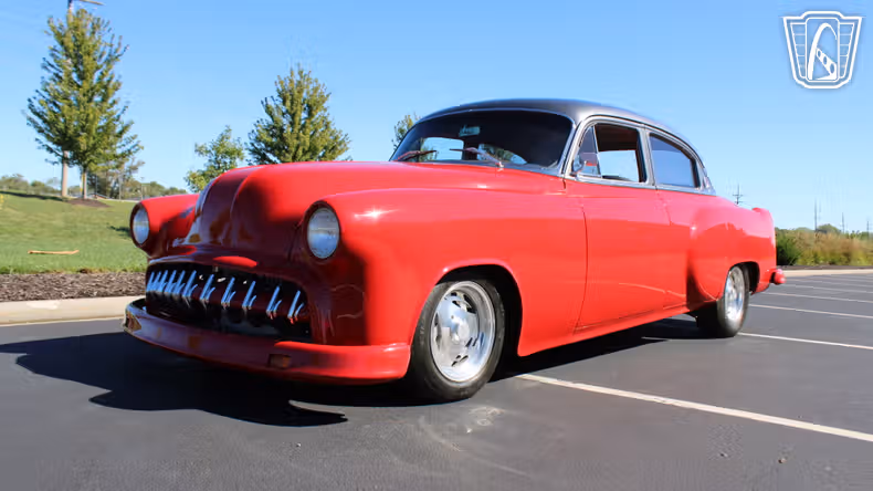 1954 Pontiac Sedan second image