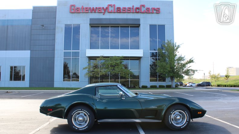 1976 Chevrolet Corvette 36
