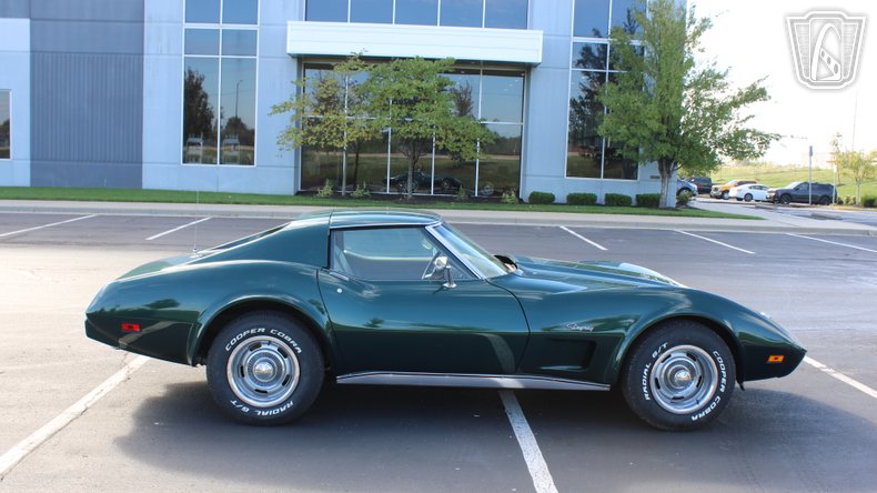 1976 Chevrolet Corvette 35