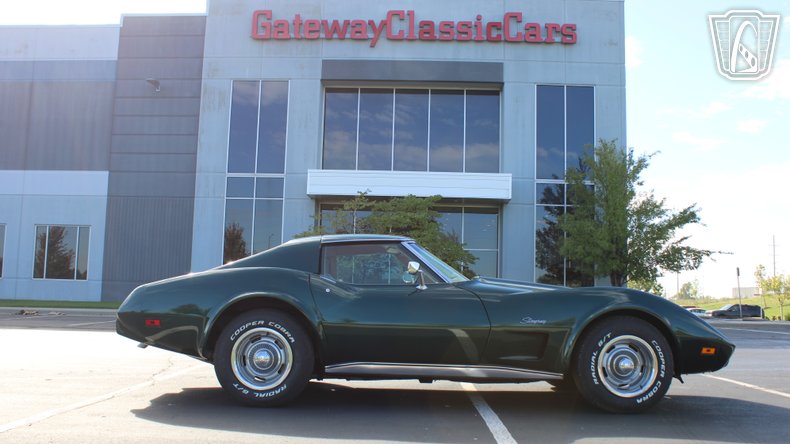1976 Chevrolet Corvette 37