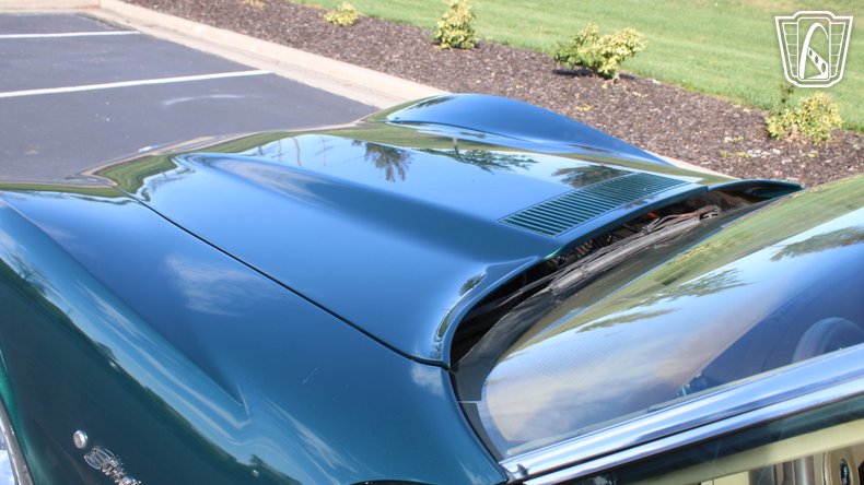 1976 Chevrolet Corvette 10