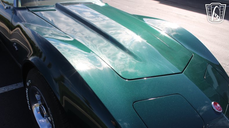1976 Chevrolet Corvette 11