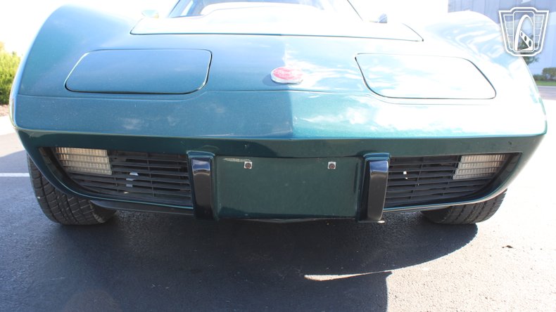 1976 Chevrolet Corvette 12