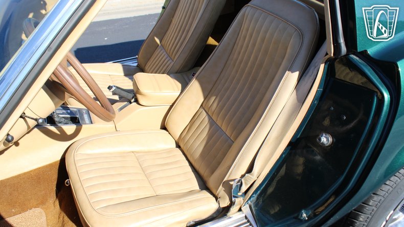 1976 Chevrolet Corvette 16
