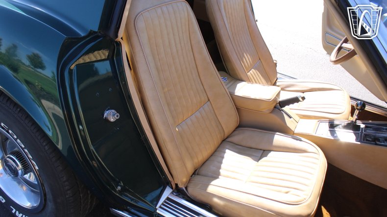 1976 Chevrolet Corvette 15