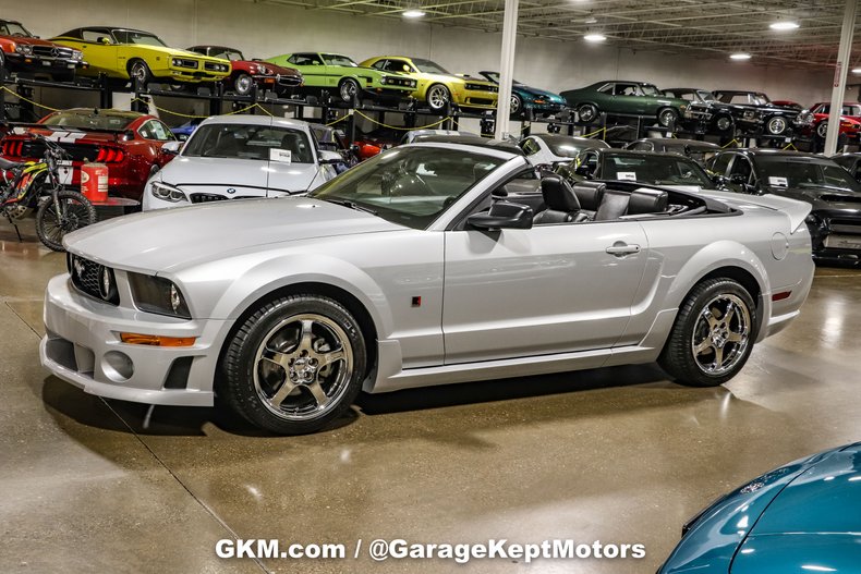 2005 Ford Mustang 25