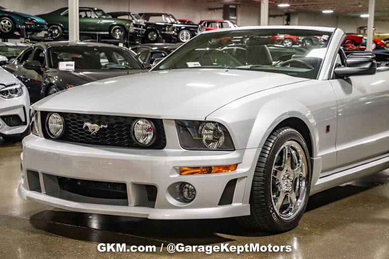 2005 Ford Mustang 44