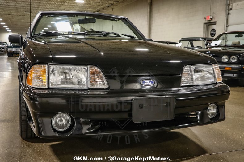 1990 Ford Mustang 37