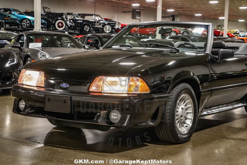 1990 Ford Mustang 41