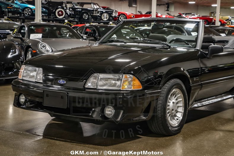 1990 Ford Mustang 42