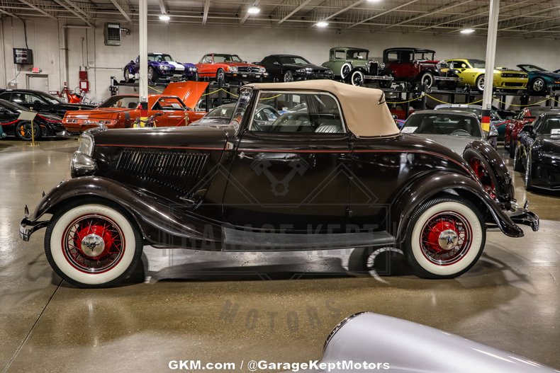 1934 Ford Cabriolet 10
