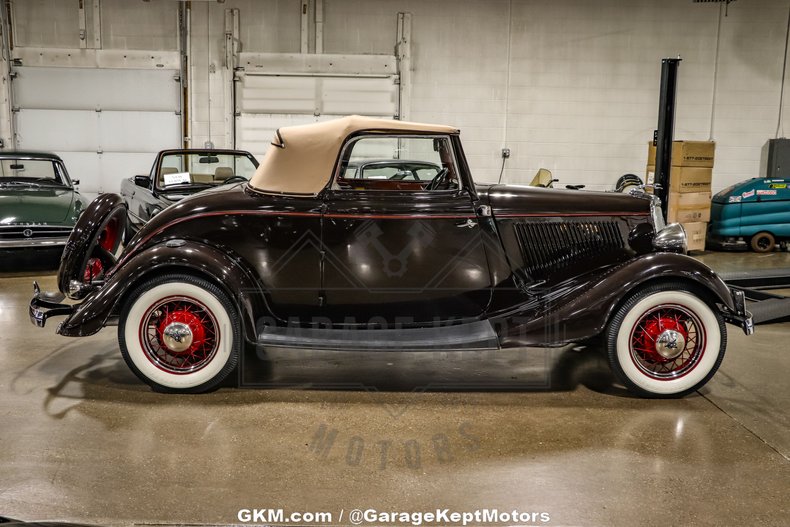 1934 Ford Cabriolet 17
