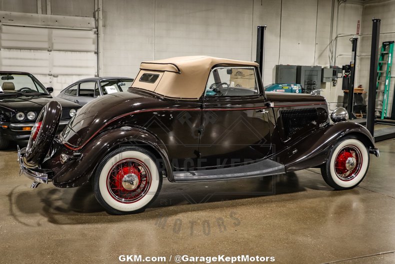 1934 Ford Cabriolet 16