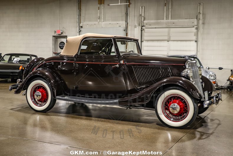 1934 Ford Cabriolet 18