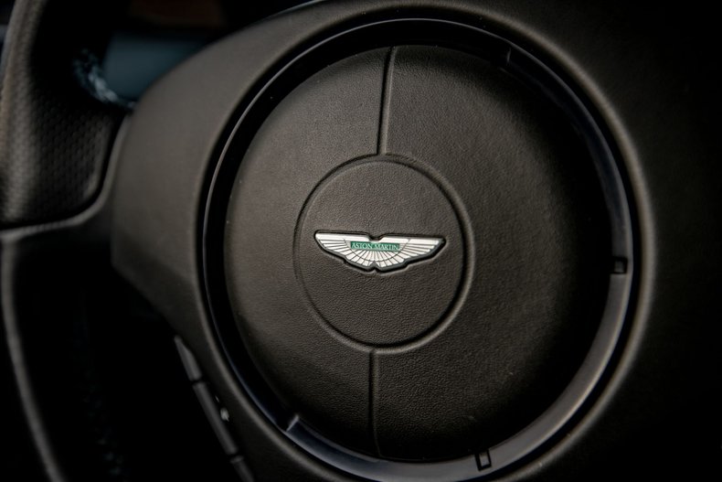 2015 Aston Martin V8 Vantage 9