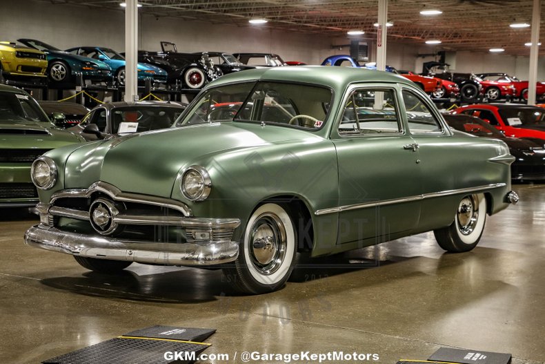 1950 Ford Custom Deluxe 8