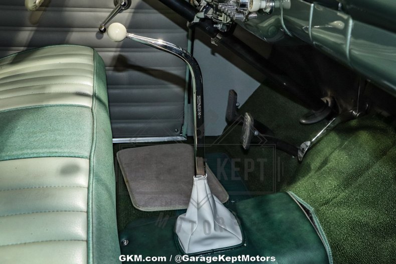 1950 Ford Custom Deluxe 100