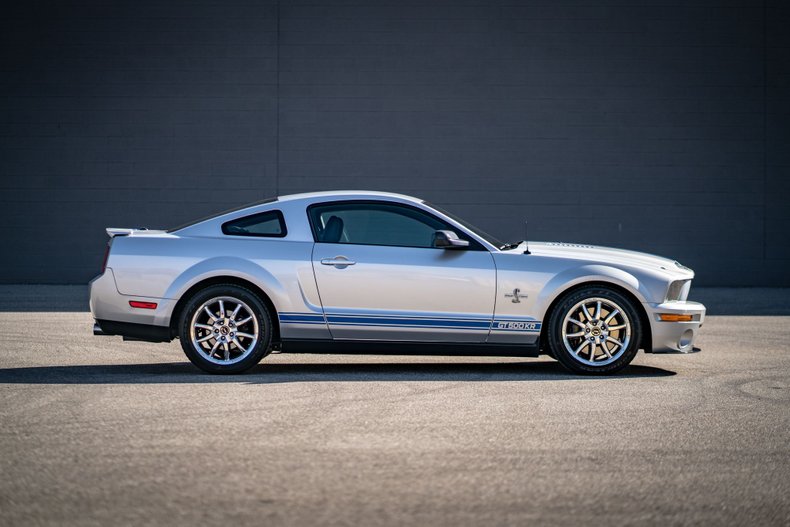 2009 Ford Shelby 36