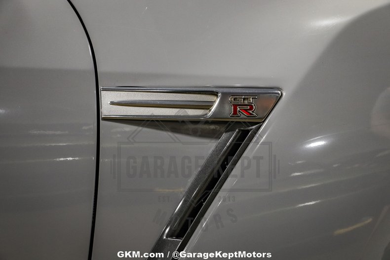 2014 Nissan GT-R 83