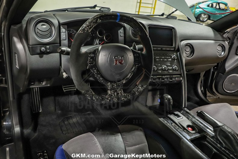 2014 Nissan GT-R 110