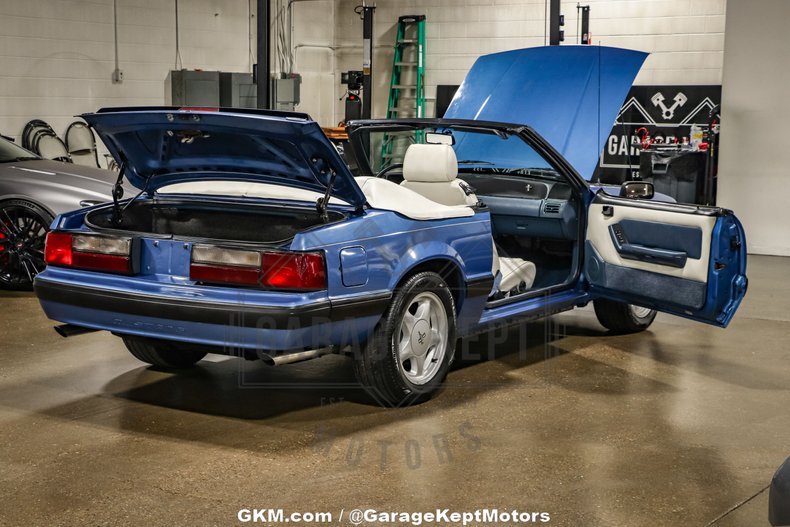 1989 Ford Mustang 71