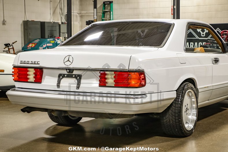 1989 Mercedes-Benz 560 SEC 61