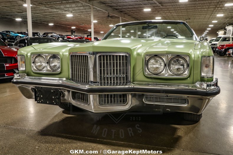 1972 Pontiac Grand Ville 38