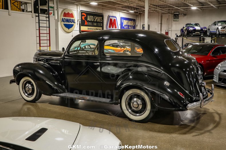 1939 Plymouth P8 12