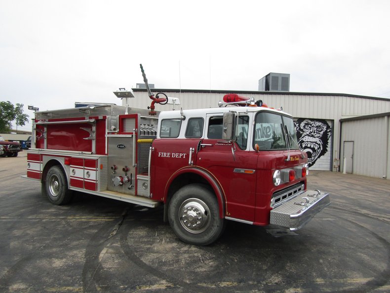For Sale 1987 Ford F8000 Fire Truck