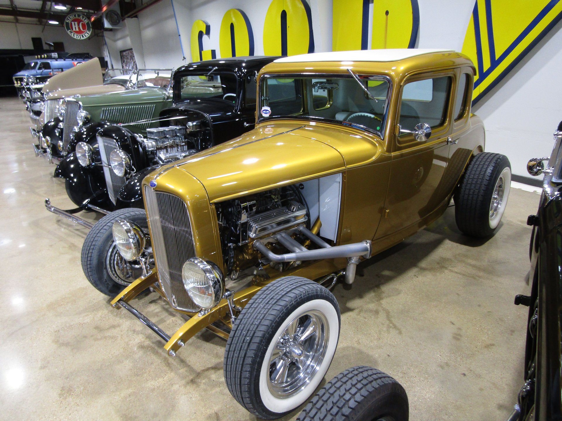 1932 ford 5 window coupe