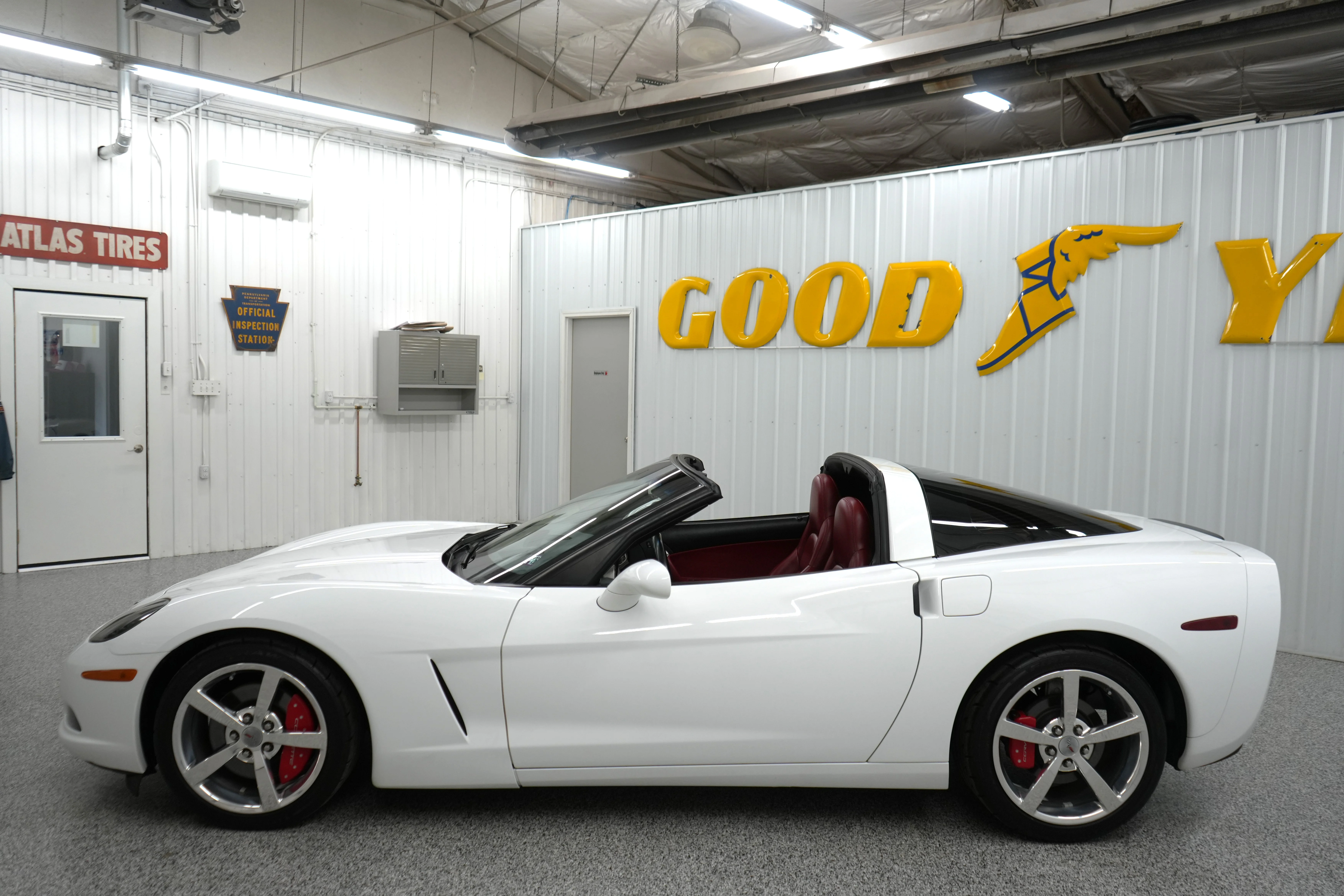 2005 Chevrolet Corvette Base - Photo 37