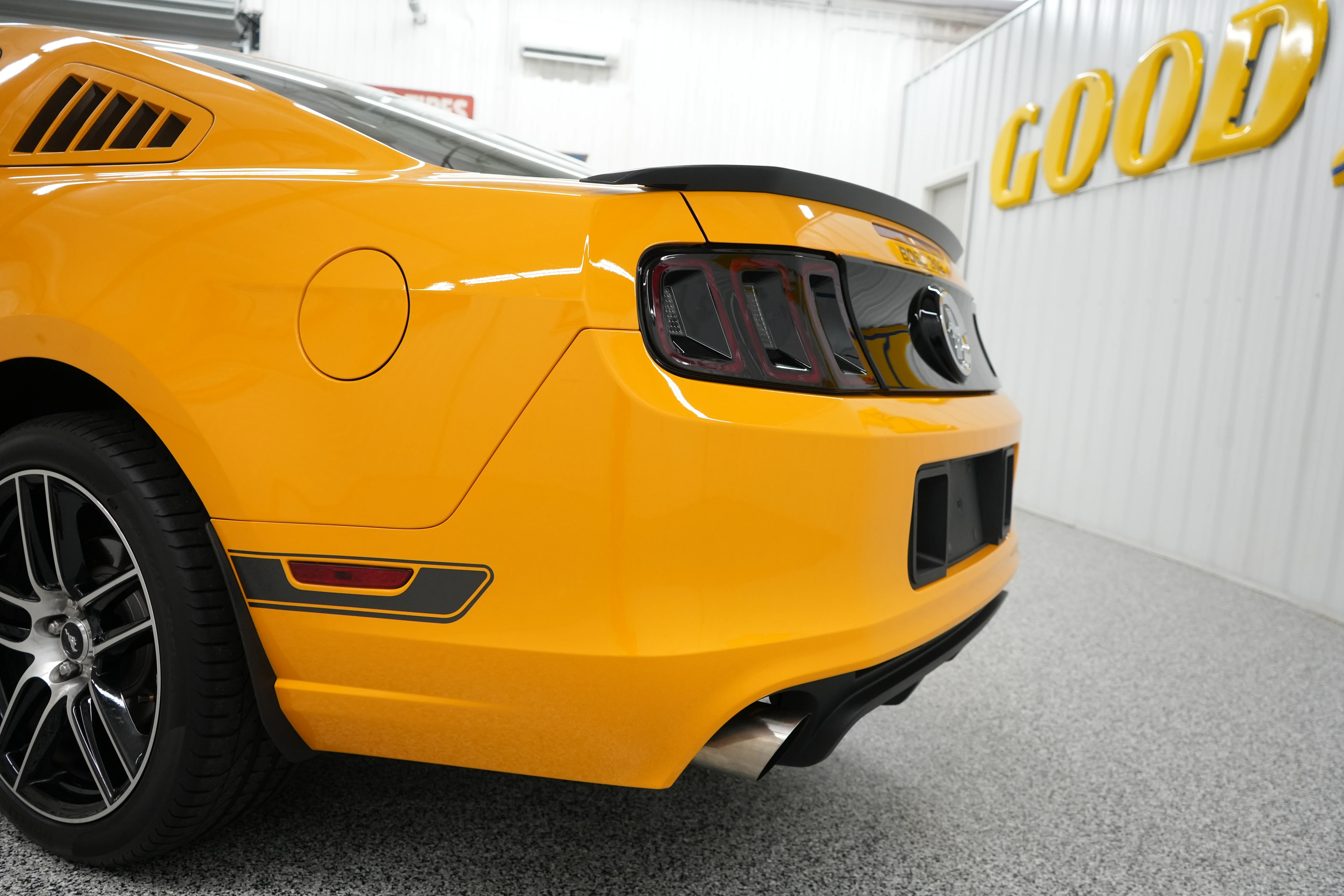 2013 Ford Mustang Boss 302 - Photo 9