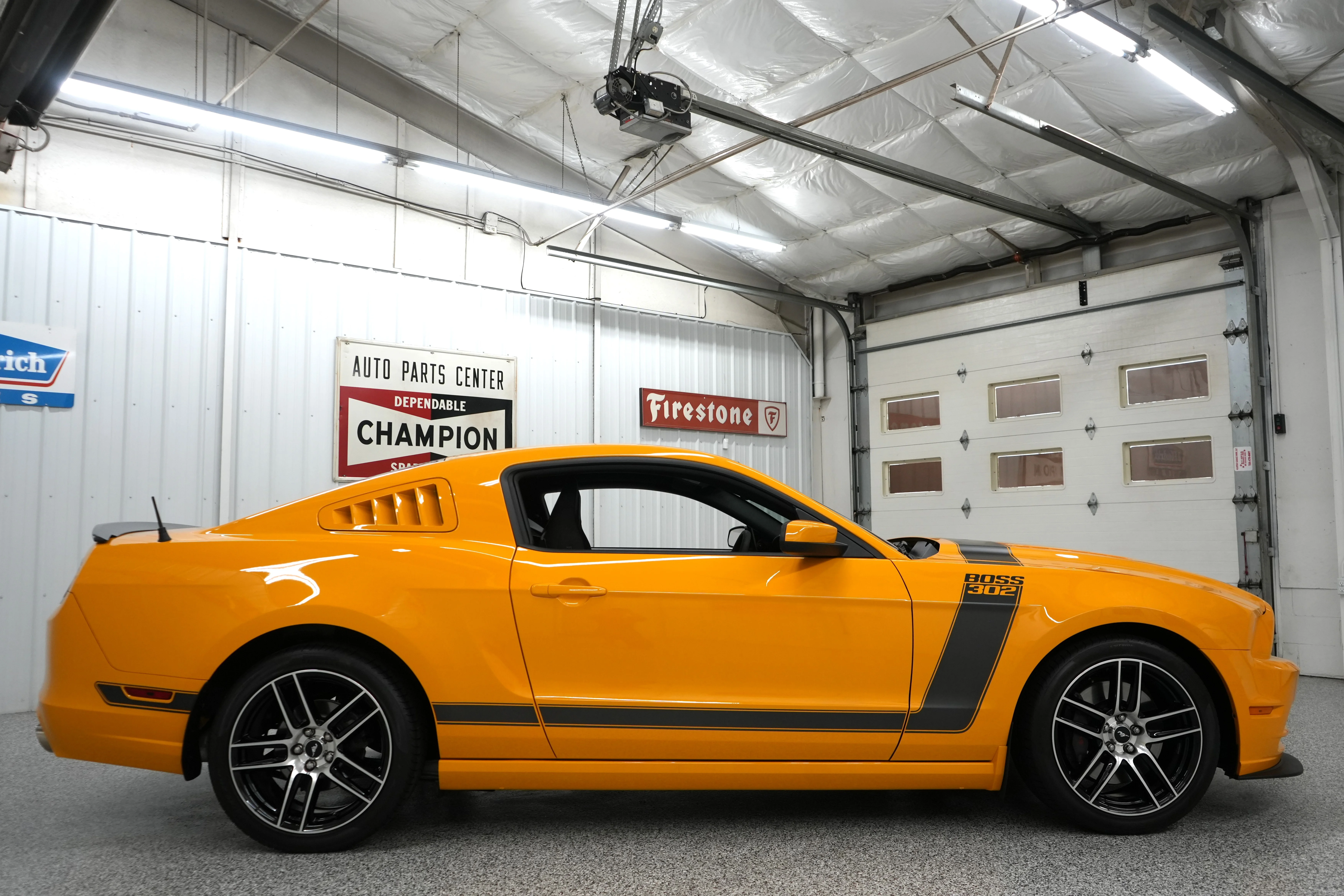 2013 Ford Mustang Boss 302 - Photo 18