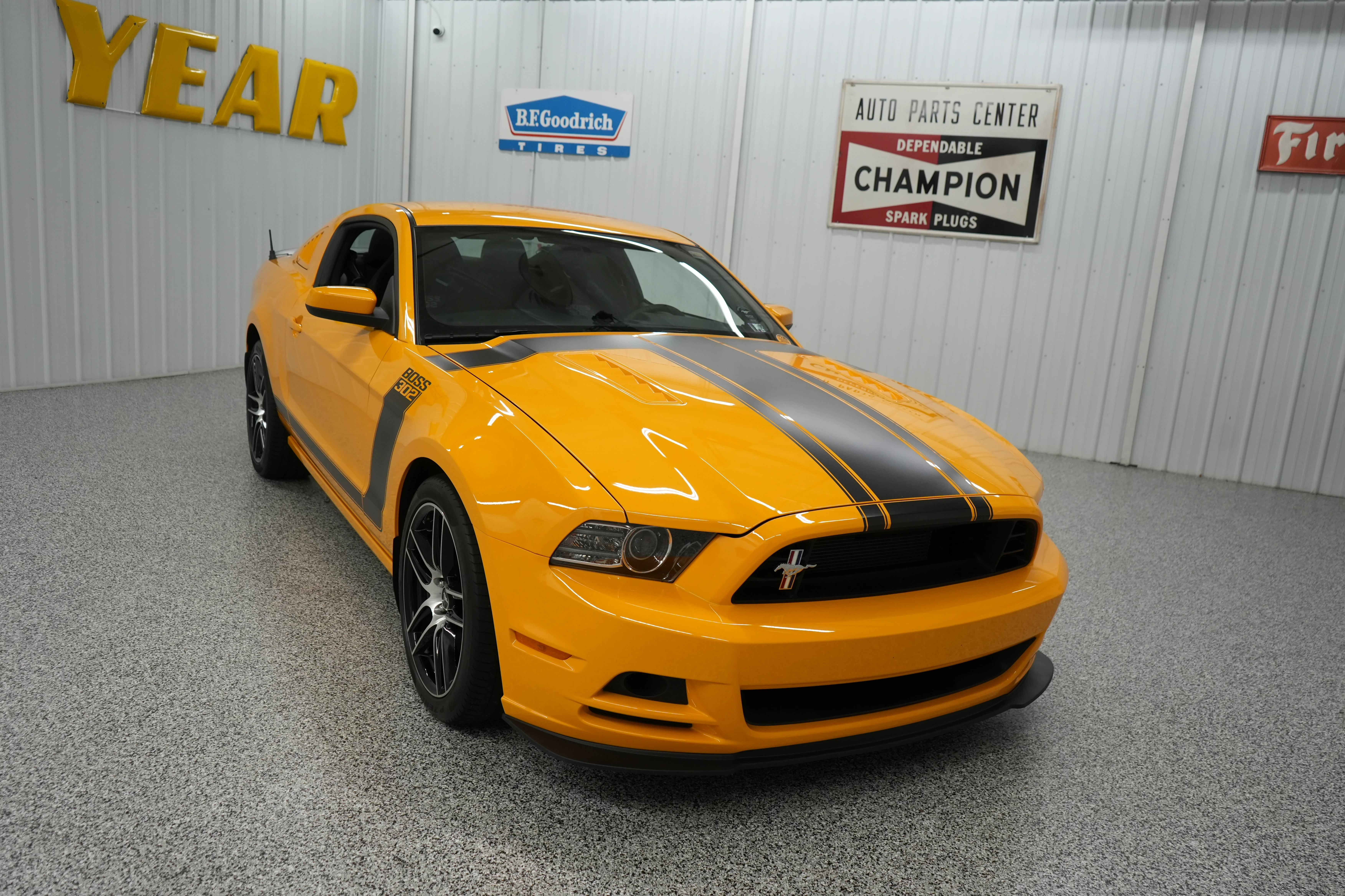 2013 Ford Mustang Boss 302 - Photo 21