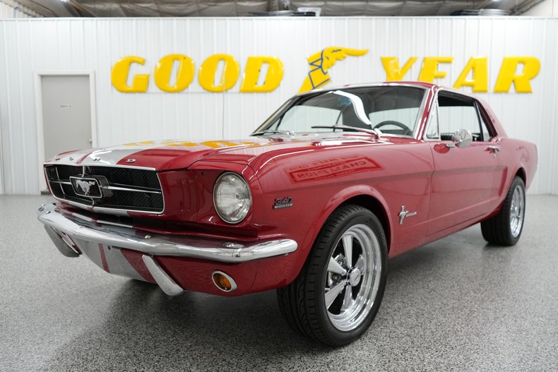 1965 Ford Mustang 2