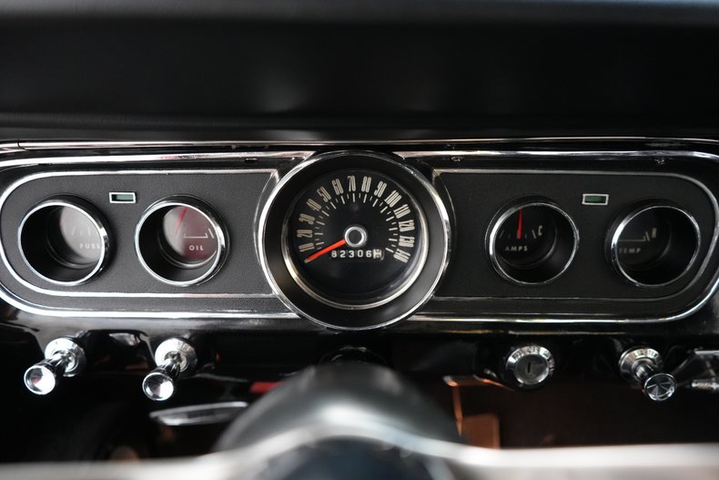 1965 Ford Mustang 40